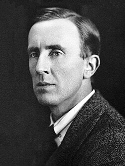 . R. R. Tolkien es el gran referente de la literatura fantástica y el creador de la Tierra Media, uno de los universos más completos e influyentes jamás escritos. Sus historias combinan aventura, amistad, valentía y una lucha constante entre el bien y el mal. En sus obras, Tolkien construye un mundo lleno de criaturas, lenguas, mapas y leyendas que siguen fascinando a millones de lectores. Su imaginación y el cuidado por cada detalle hicieron que la fantasía moderna no volviera a ser la misma. Ideal para quienes buscan grandes aventuras, mundos inolvidables y personajes que acompañan mucho después de terminar el último capítulo.